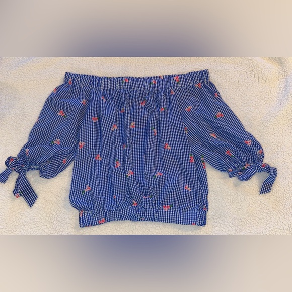 Top - Picture 3 of 4